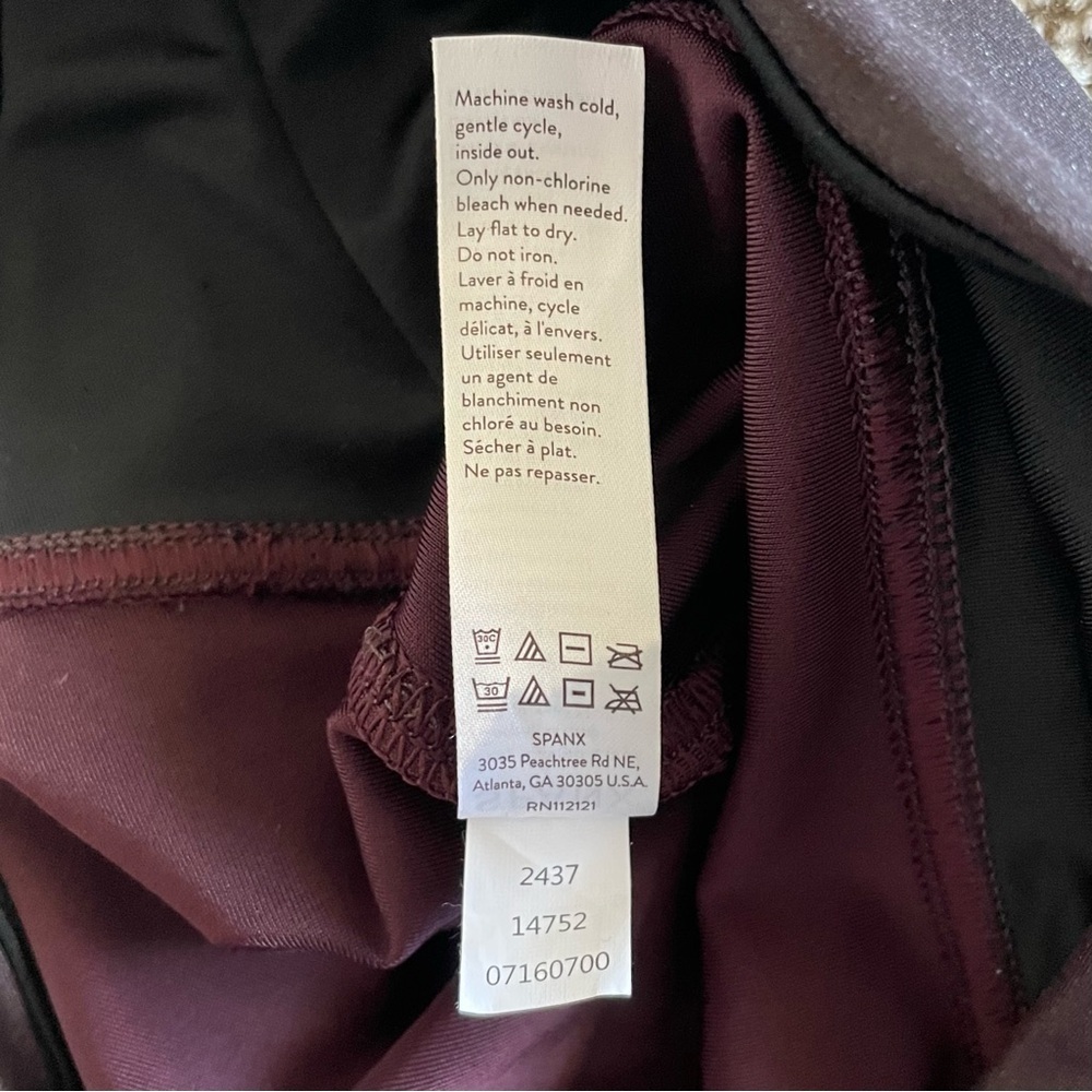NWOT Spanx Faux Leather Leggings Women’s M Wine Purple Shine Sleek Skinny #2437 - Picture 15 of 15